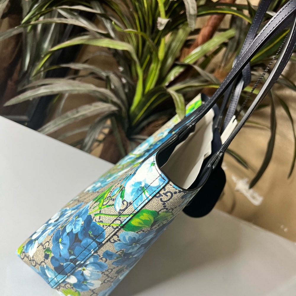 Versatile Gucci flora handbag - Picture 6 of 9